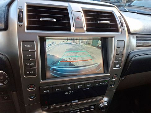 Used 2020 Lexus GX 460 Premium image 24
