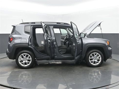 Used 2022 Jeep Renegade Latitude image 57