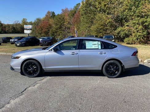 New 2025 Honda Accord SE image 2