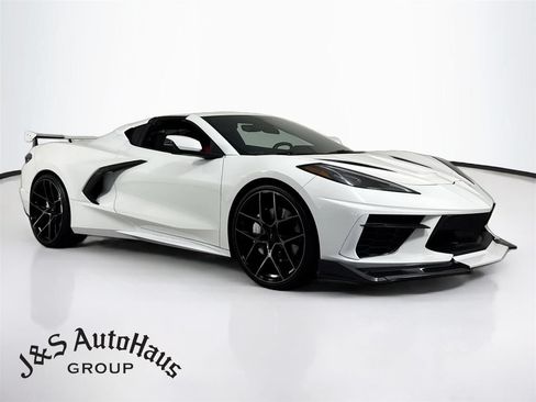 Used 2021 Chevrolet Corvette Stingray Premium Cpe w/ Z51 Performance Package RWD image 1