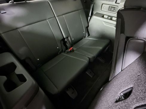 Certified 2025 Hyundai Santa Fe Limited FWD image 32