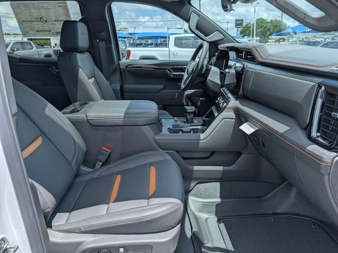 New 2026 GMC Sierra 1500 AT4 w/ AT4 Premium Package AWD/4WD image 31