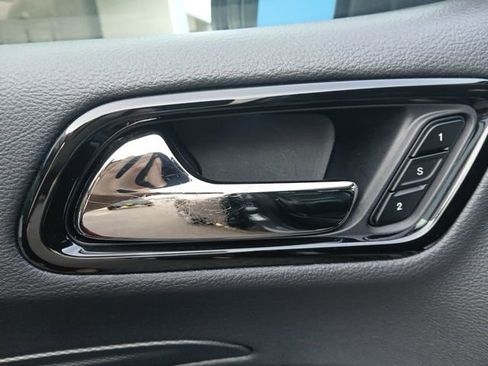 Used 2024 Dodge Durango GT image 10