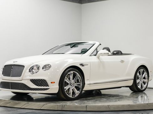 Used 2016 Bentley Continental GT image 2