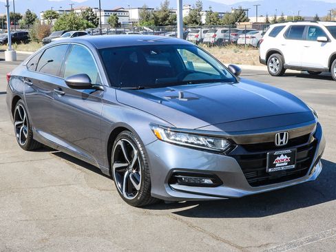 Used 2019 Honda Accord Sport image 3