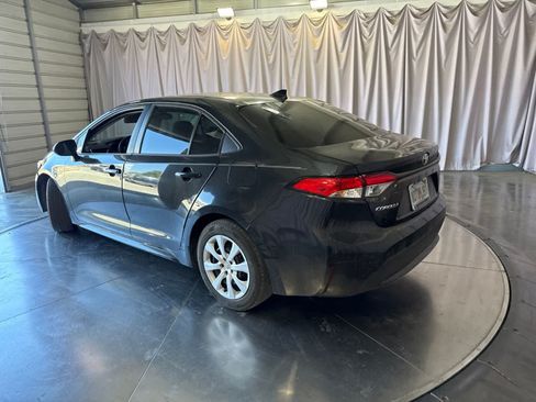 Used 2022 Toyota Corolla LE FWD image 6