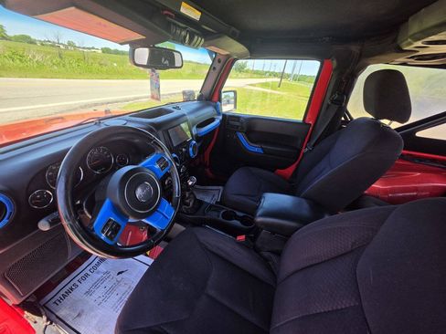 Used 2013 Jeep Wrangler Sport AWD/4WD image 3