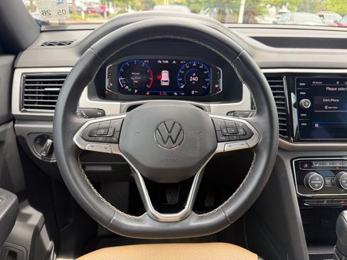 Used 2021 Volkswagen Atlas Cross Sport SEL w/ Cross Sport MDO Package AWD/4WD image 15