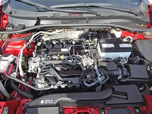 Used 2023 Toyota Corolla Cross LE image 32