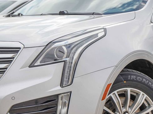 Used 2017 Cadillac XT5 Luxury w/ Driver Awareness Package image 3