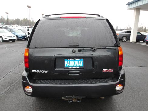 Used 2004 GMC Envoy SLT w/ Preferred Equipment Group image 4