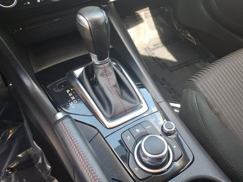Used 2014 MAZDA MAZDA3 i Touring w/ Technology Package FWD image 12