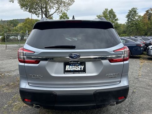New 2025 Subaru Ascent Limited image 17