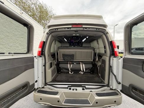 Used 2026 GMC Savana 2500 Extended w/ Driver Convenience Package RWD image 7