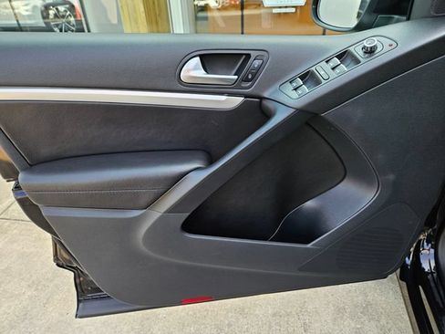 Used 2013 Volkswagen Tiguan SEL AWD/4WD image 17