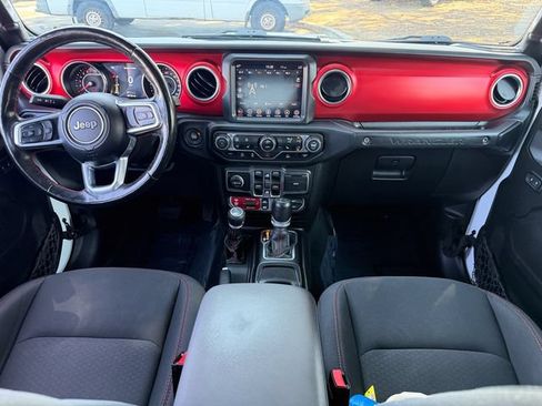 Used 2022 Jeep Wrangler Unlimited Rubicon w/ Cold Weather Group AWD/4WD image 28