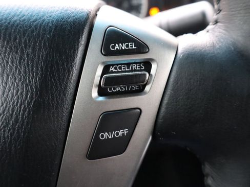 Used 2013 Nissan Titan SV w/ SV Value Truck Pkg image 30