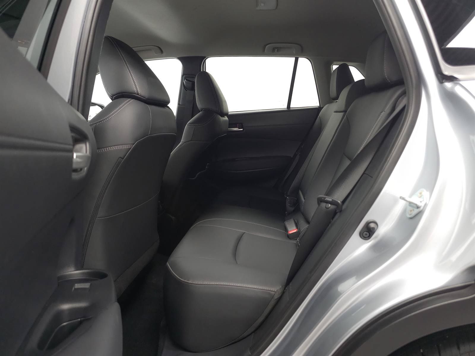 Certified 2026 Toyota Corolla Cross XLE FWD image 5