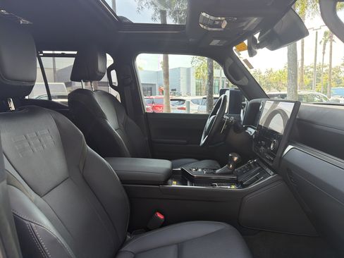 Used 2026 Lexus GX 550 AWD/4WD image 17