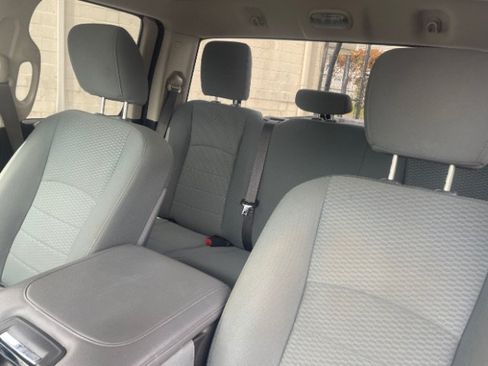 Used 2019 RAM 1500 Express AWD/4WD image 11