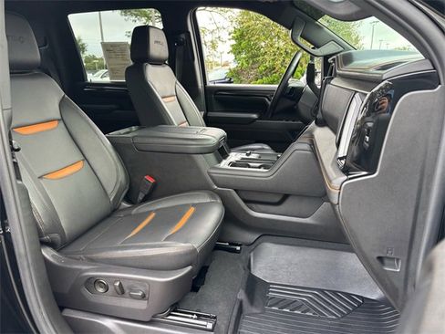 Used 2024 GMC Sierra 2500 AT4 image 21