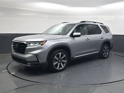 Used 2023 Honda Pilot Elite image 8