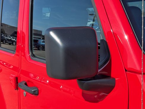 Used 2022 Jeep Wrangler Unlimited Sahara image 13