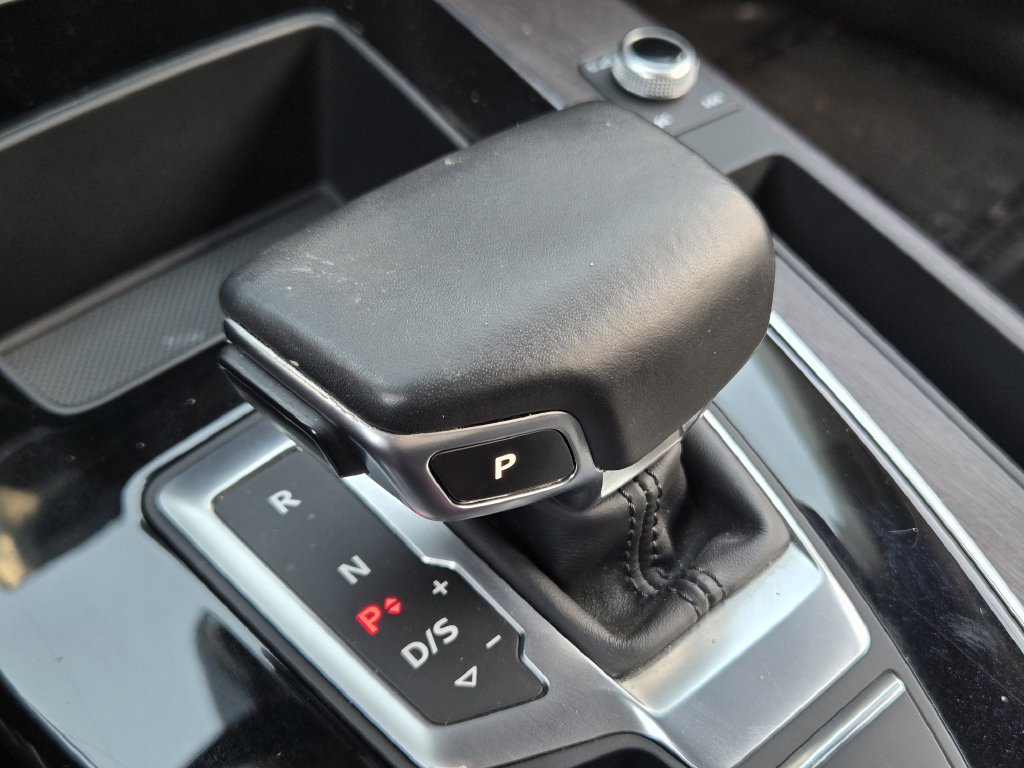 Used 2021 Audi Q5 e Premium Plus w/ Premium Plus Package AWD/4WD image 26