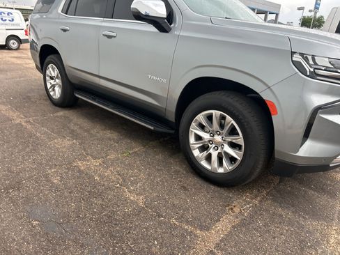 Used 2024 Chevrolet Tahoe Premier RWD image 13