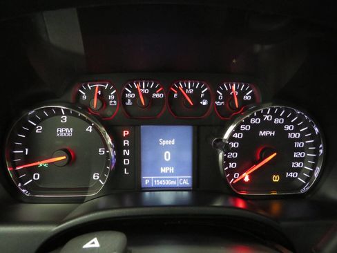 Used 2018 Chevrolet Silverado 1500 Custom w/ Custom Value Package image 17