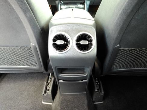 Used 2024 Mercedes-Benz GLB 250 w/ Driver Assistance Package image 30