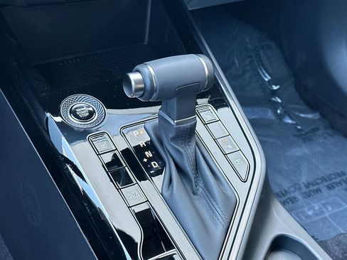 New 2025 Kia Niro EX image 18