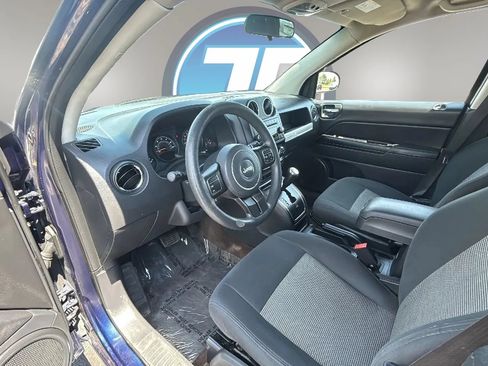 Used 2014 Jeep Compass Sport w/ Power Value Group FWD image 2