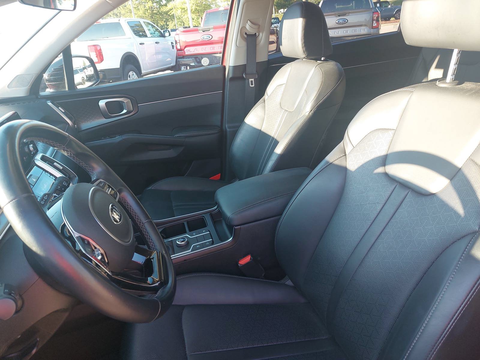 Used 2021 Kia Sorento S w/ Panoramic Sunroof Package FWD image 14