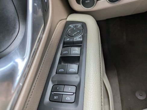 Used 2021 GMC Yukon XL Denali AWD/4WD image 31