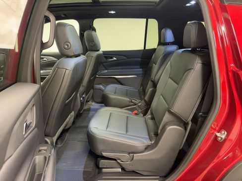 New 2026 Chevrolet Traverse LT w/ Sun and Wheel Package image 15