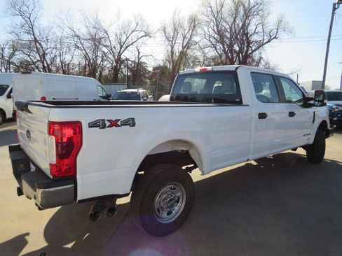 Used 2017 Ford F250 XL w/ Power Equipment Group image 4