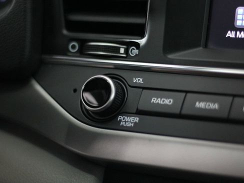 Used 2018 Hyundai Elantra SEL FWD image 30