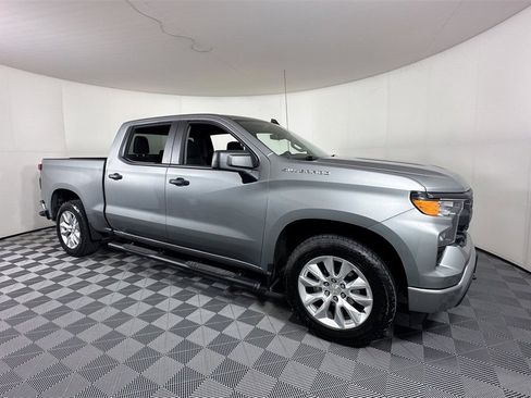 Used 2023 Chevrolet Silverado 1500 Custom image 1