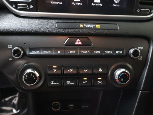 Used 2020 Kia Sportage LX image 22
