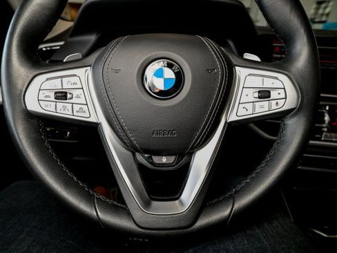 Used 2022 BMW X7 xDrive40i w/ Premium Package image 42