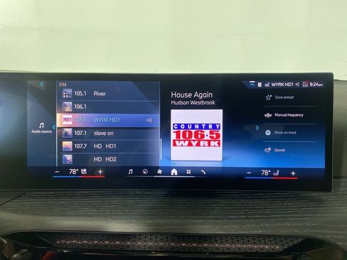 New 2025 BMW 330i xDrive Sedan w/ Convenience Package image 13