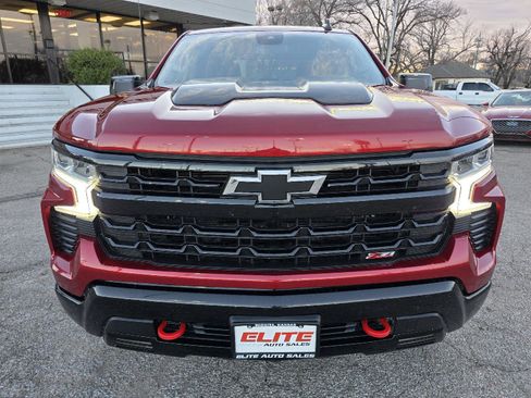 Used 2023 Chevrolet Silverado 1500 LT Trail Boss image 2