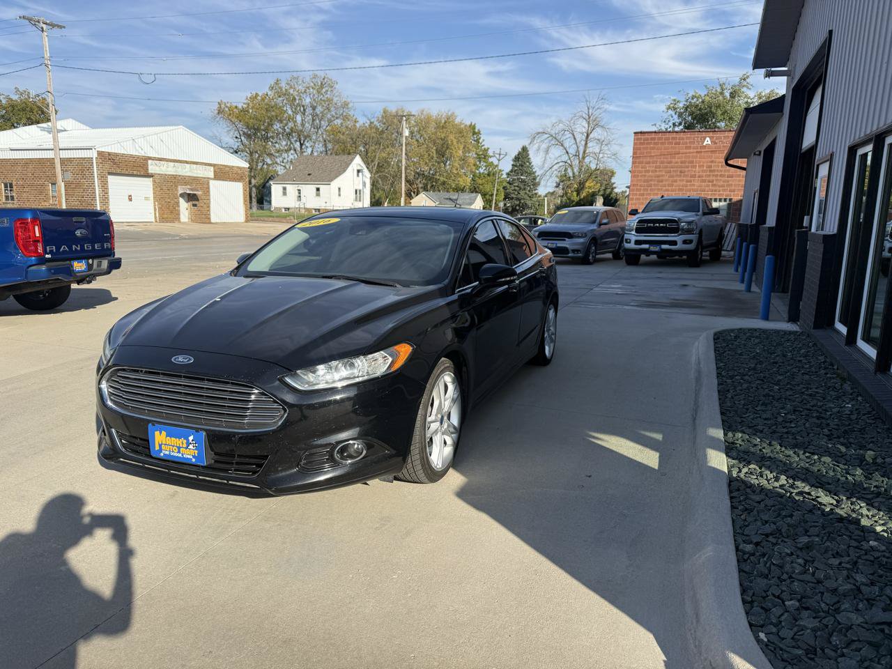 Used 2016 Ford Fusion Titanium AWD/4WD image 3