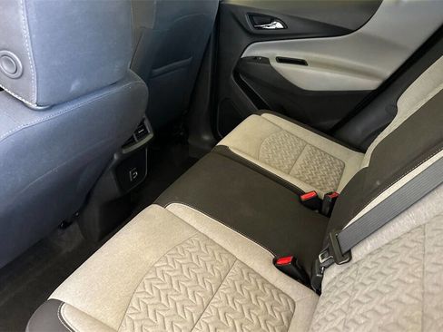 Used 2022 Chevrolet Equinox LS w/ LS Convenience Package image 12