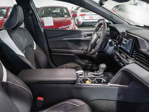 New 2026 Toyota Camry SE FWD image 19