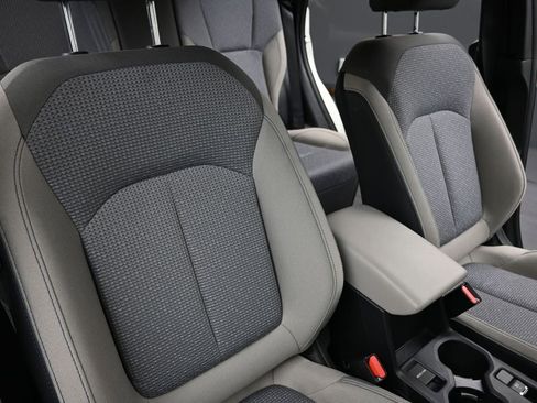 Certified 2025 Subaru Forester Premium AWD/4WD image 14
