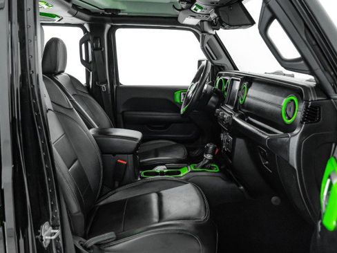 Used 2021 Jeep Gladiator Overland w/ Uconnect 4C Nav & Sound Group image 30