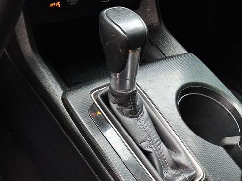 Used 2024 Honda Civic Sport image 12