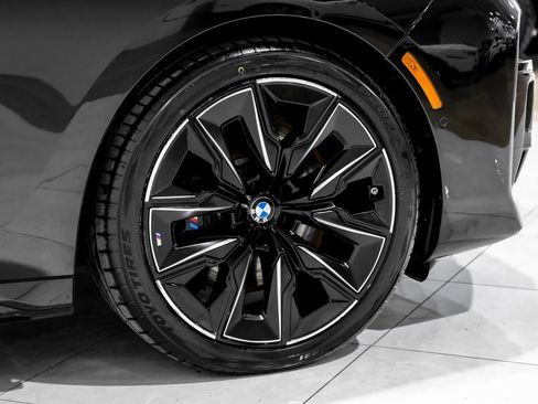 Used 2025 BMW 760i xDrive image 45